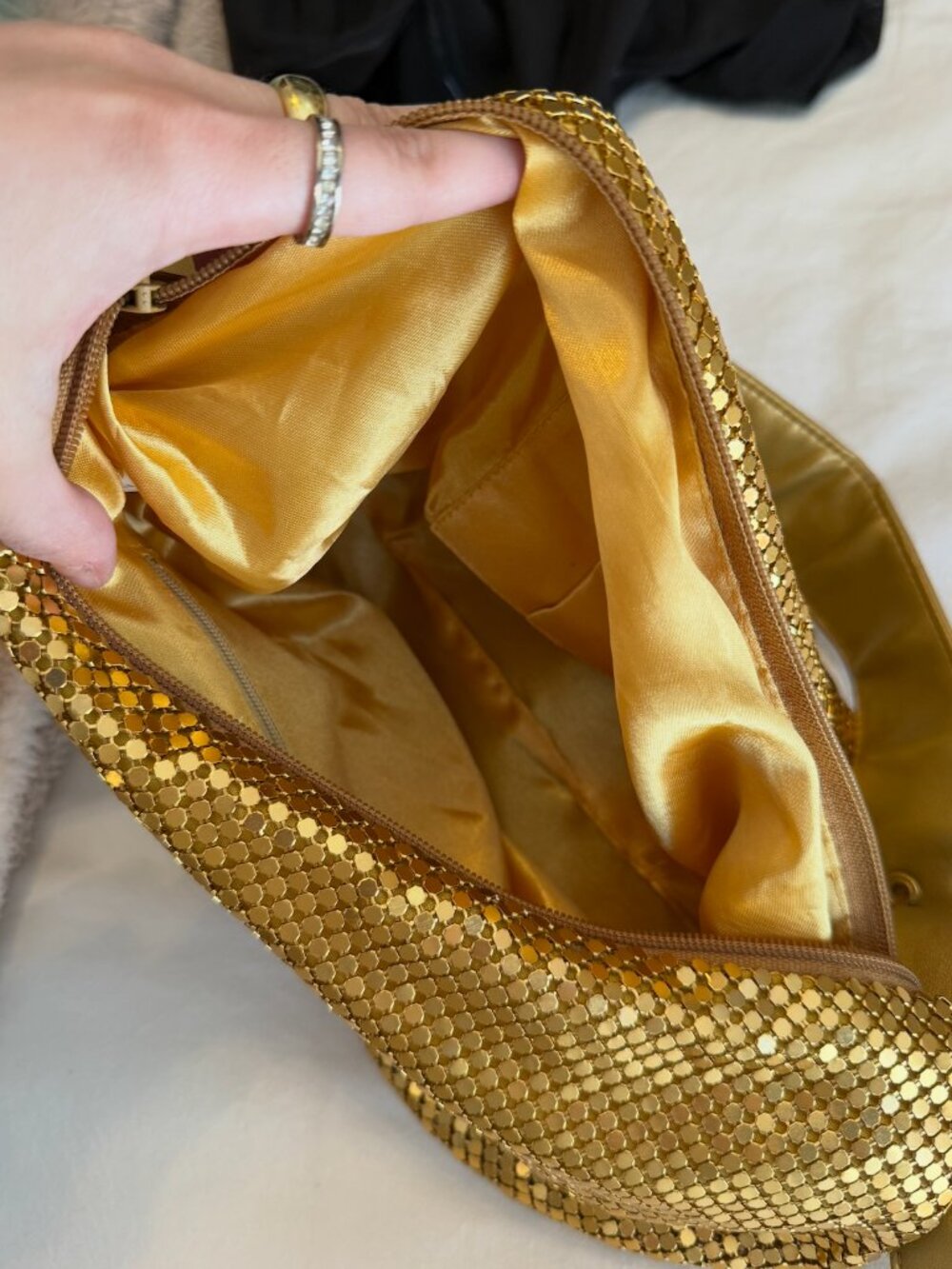 Vintage Gold Purse - Picture 3 of 3